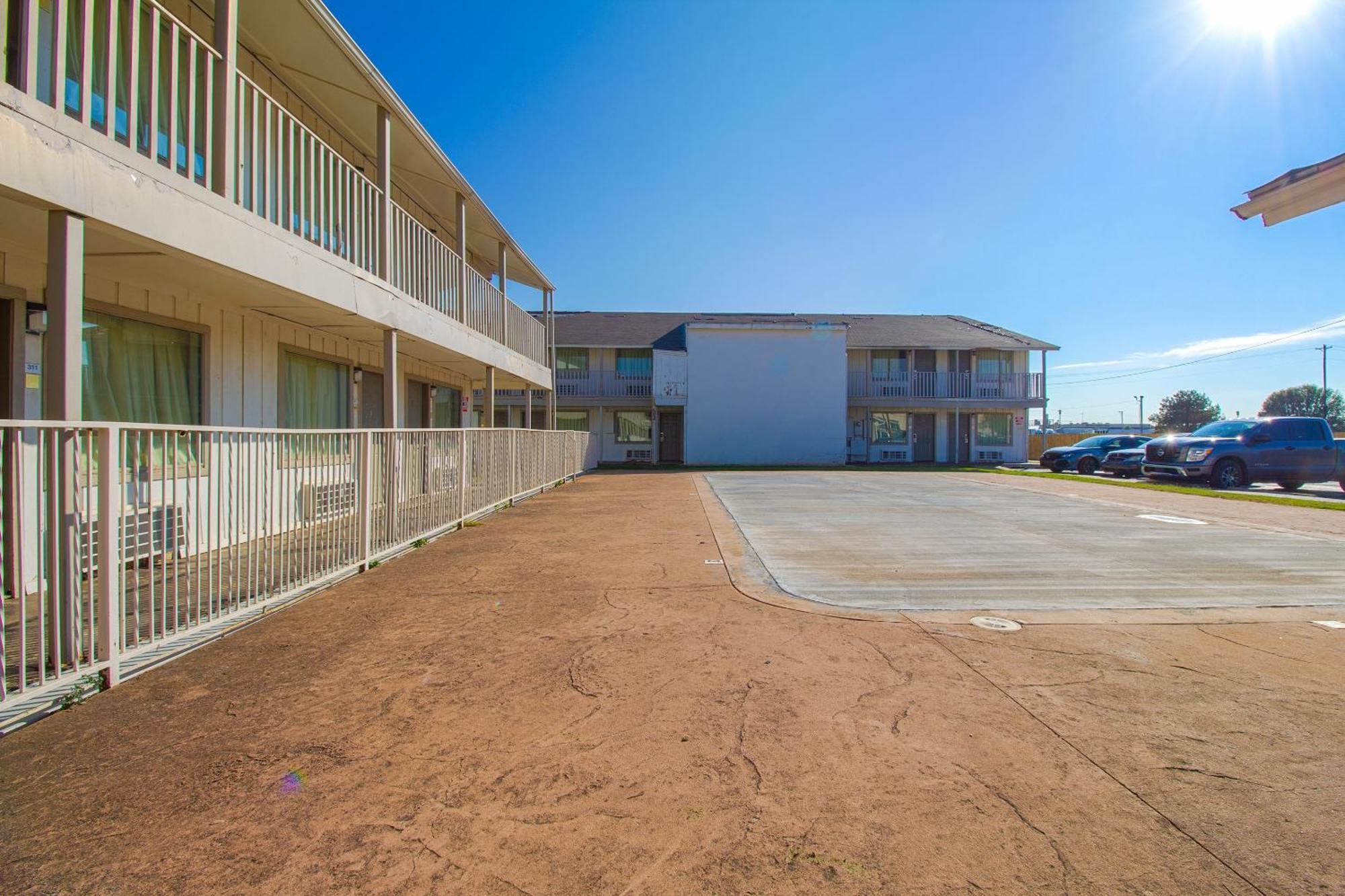 Studio Inn Extended Stay Oklahoma City Airport By Oyo Eksteriør bilde