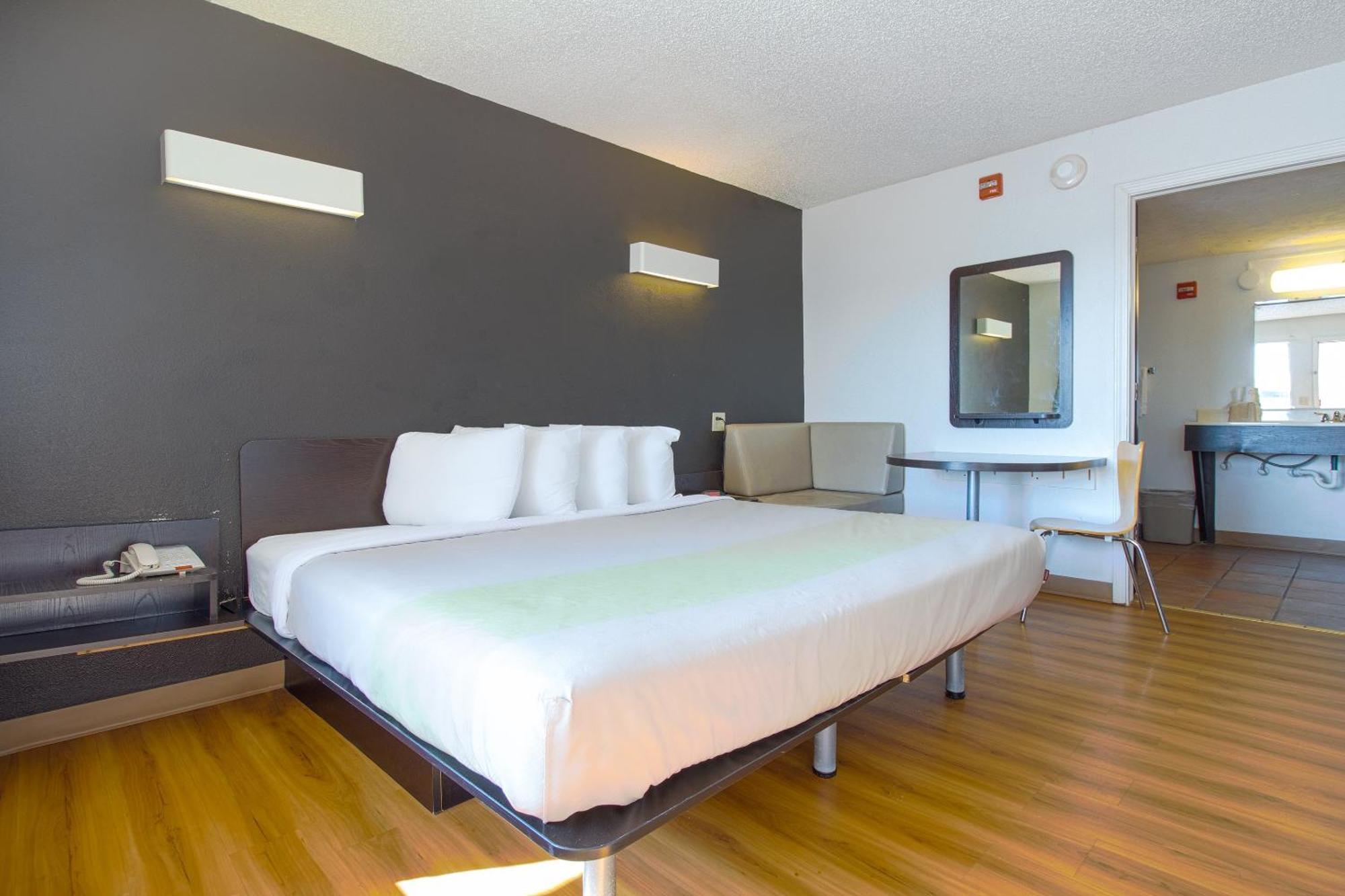 Studio Inn Extended Stay Oklahoma City Airport By Oyo Eksteriør bilde