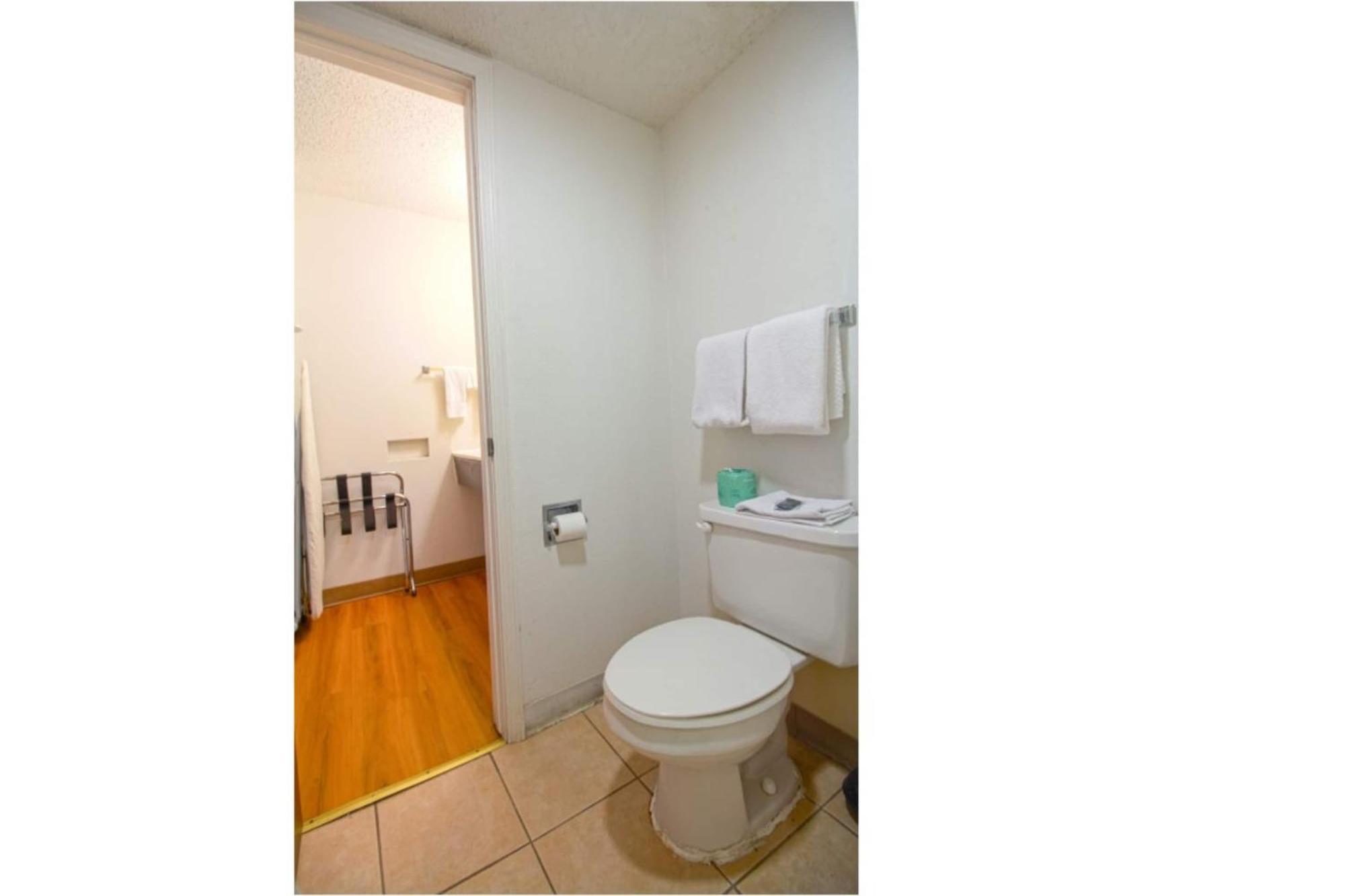 Studio Inn Extended Stay Oklahoma City Airport By Oyo Eksteriør bilde