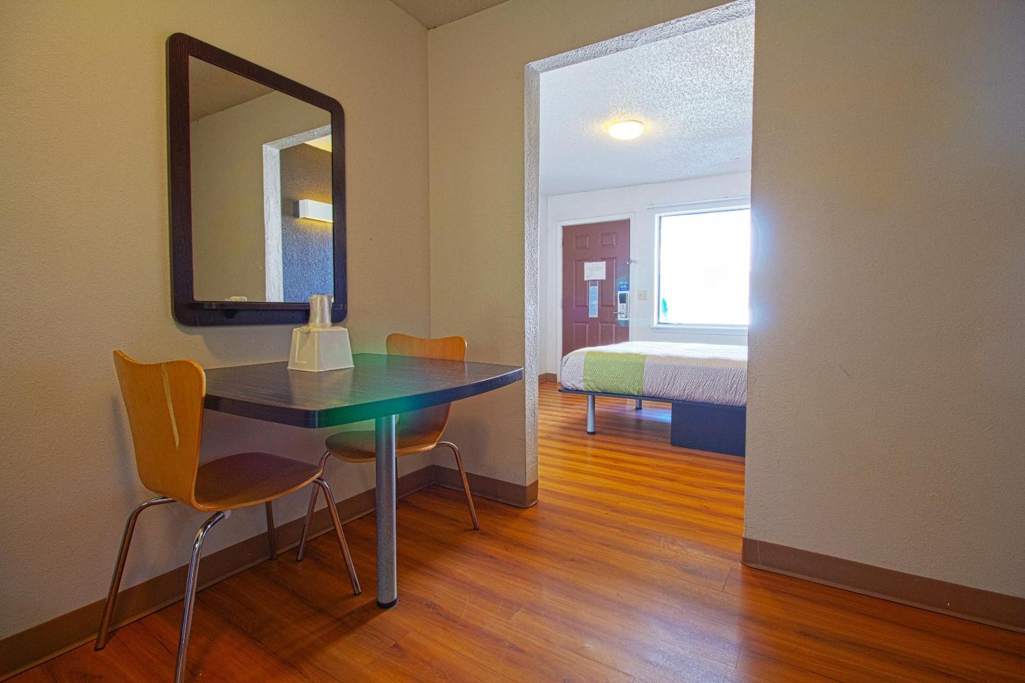 Studio Inn Extended Stay Oklahoma City Airport By Oyo Eksteriør bilde