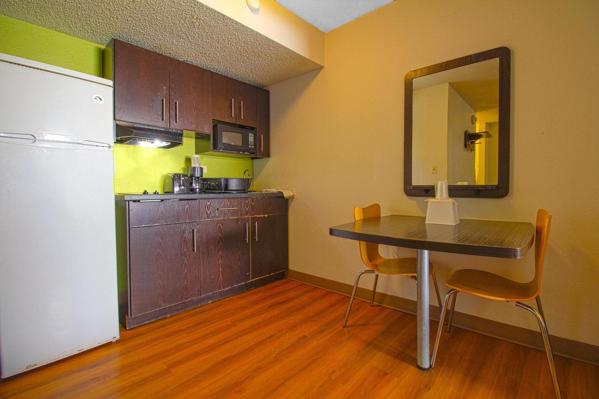 Studio Inn Extended Stay Oklahoma City Airport By Oyo Eksteriør bilde