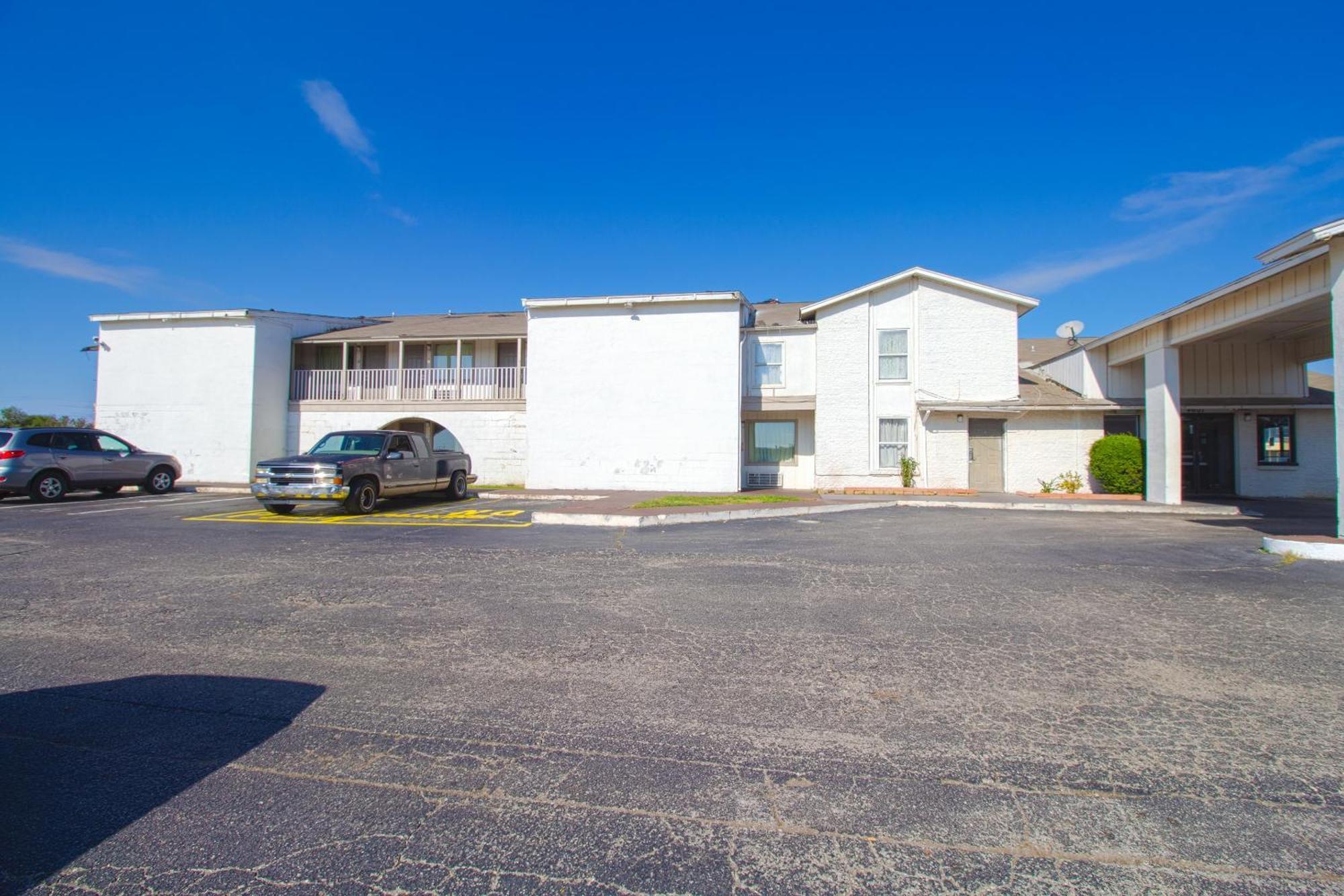 Studio Inn Extended Stay Oklahoma City Airport By Oyo Eksteriør bilde